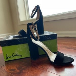 Sam Edelman Women's Yaro Sandal heels